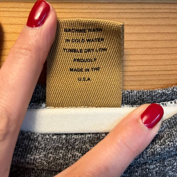 Good hYOUman Gray Long Sleeve Pullover Top or Lightweight Sweatshirt - Picture 6 of 7